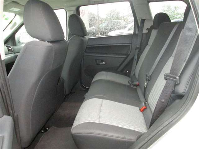 Jeep Grand Cherokee 2010 photo 13